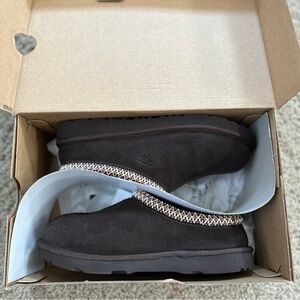 Ugg Tasman II - Kids size 5 / Women’s 7 in dark brown